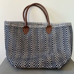 Annie Selke navy blue and white zig zag patterned large tote with brown handles
